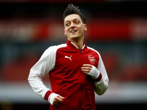 Ozil phấn khích với chiến tích 'siêu chất'