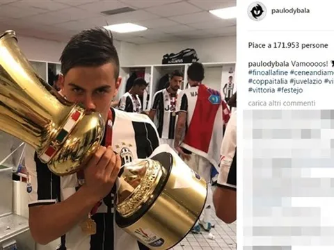 Dàn sao Juve thi nhau 'câu like' bằng cúp Coppa Italia