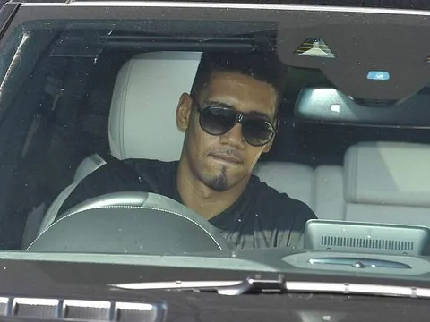Dàn sao Man Utd cực 'ngầu' với đôi kính đen