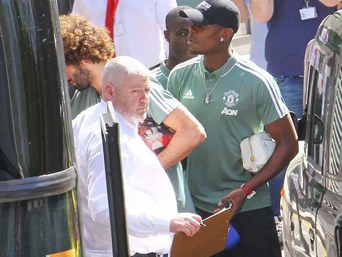Dàn sao Man Utd đến khách sạn siêu sang, sẵn sàng chiến Tottenham