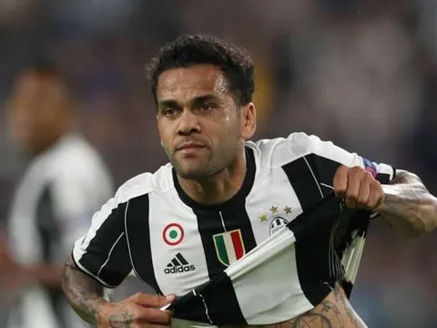 Dani Alves & Thống kê khiến CĐV Barca 'đắng lòng'