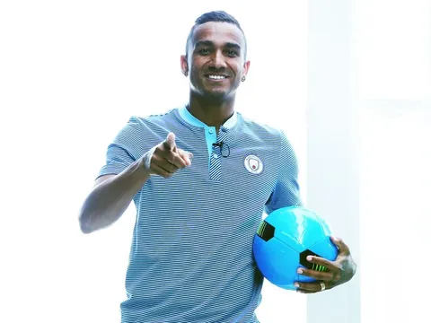 Danilo và những hình ảnh trong ngày đầu tiên gia nhập Man City