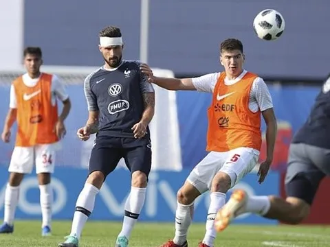 Đầu quấn băng, Giroud vẫn nhiệt hết cỡ trên sân tập tuyển Pháp