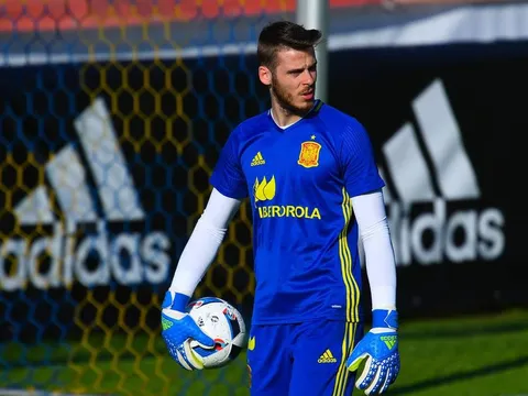 Thủ thành De Gea từ chối chào mừng thủ tướng Tây Ban Nha