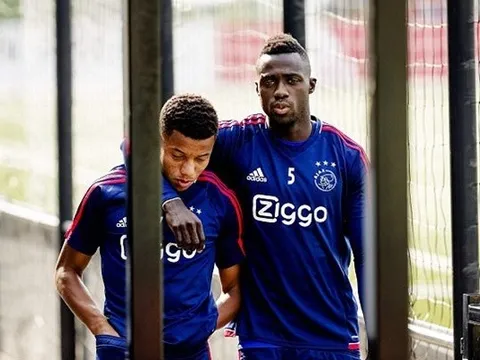 Davinson Sanchez bất ngờ trở lại sân tập, 'lật kèo' Tottenham?