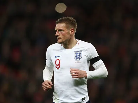 Vardy cay cú với công nghệ VAR