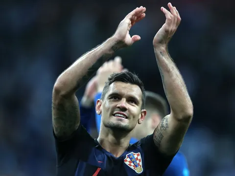 Lovren không hề ảo tưởng, anh đang dần bước vào ngôi đền huyền thoại