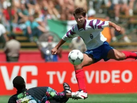 ĐẾM NGƯỢC 5 ngày World Cup: Siêu kỷ lục của Salenko!