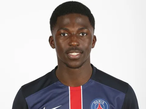 Đến M.U thực tập vài ngày, sao trẻ PSG đã 'đòi' gia nhập