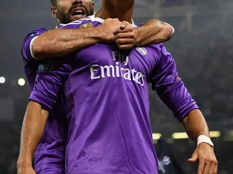 Đến Trung Quốc, Ronaldo sẽ 'tắm trong tiền'