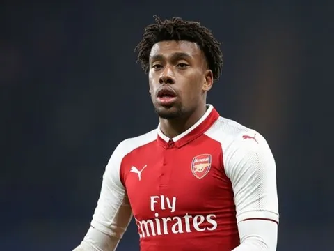 Alex Iwobi sắp 'nhận quà lớn' từ Arsenal