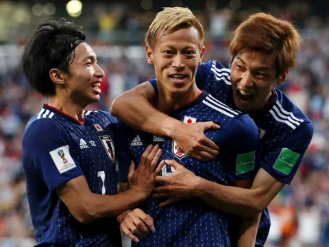 Nhật Bản vs Senegal: Hấp dẫn từ trên sân bóng đến khán đài