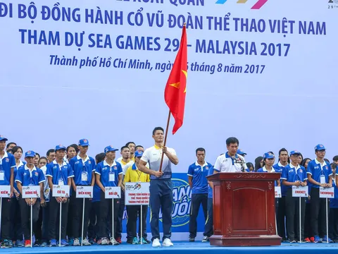 Chùm ảnh: Nghiêm trang, lung linh lễ xuất quân SEA Games 29 đoàn Thể thao TP.HCM