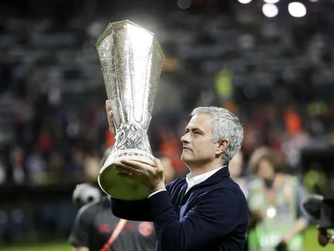 Điểm nhấn Man Utd mùa 2016/17: Từ nỗi thất vọng Ibra tới vinh quang Europa League