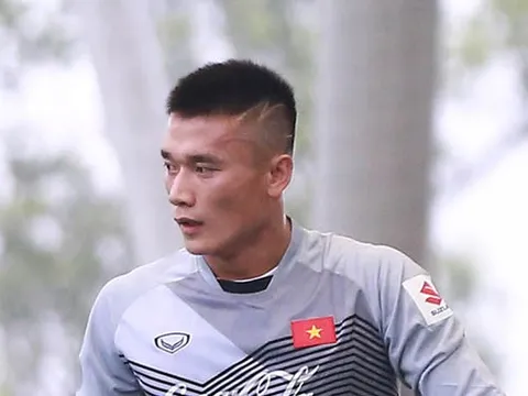 Điểm tin bóng đá Việt Nam tối 05/08: Tiến Dũng chắc suất bắt chính trước U23 Oman