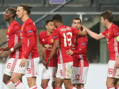 Điểm tin chiều 14/04: Ibra "nắn gân" đồng đội; Thầy cũ Messi ứng cử HLV tuyển Thái Lan