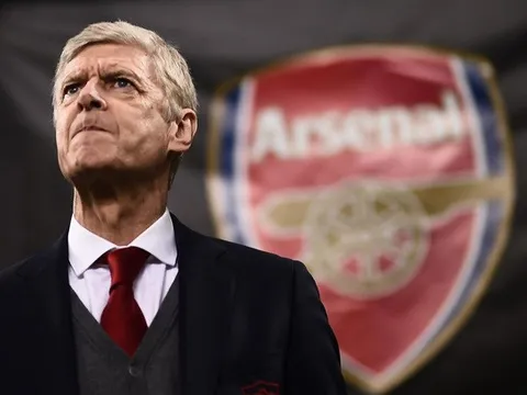 Điểm tin tối 21/04: Wenger bị đá ghế; Chelsea nổ bom tấn 60 triệu euro