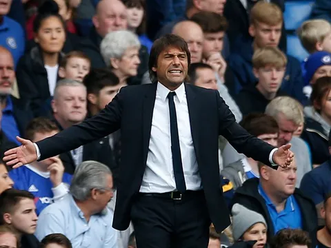 Điểm tin tối 25/04: Conte đá xoáy thành Manchester; Ashley Young chưa chắc trụ lại M.U
