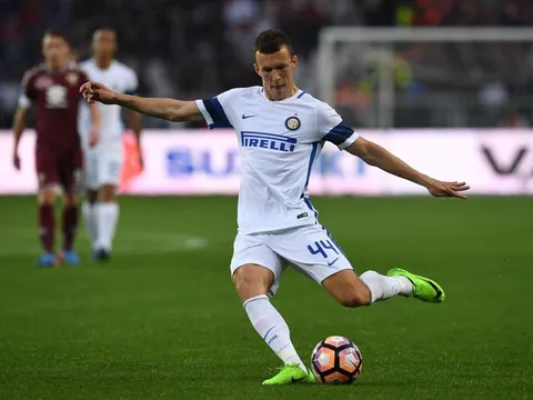 Diễn biến vụ Ivan Perisic: Chelsea chỉ là 'đòn gió', M.U sẽ chốt sớm
