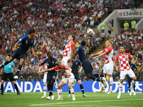 Phản lưới nhà, Mandzukic đi vào lịch sử World Cup