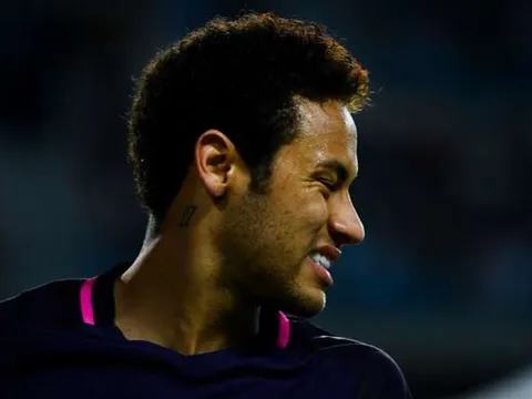 Dính thẻ đỏ, Neymar nguy cơ lỡ Siêu kinh điển