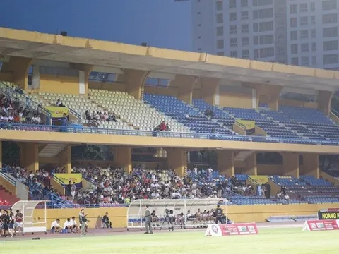 Đọ nhiệt mùa World Cup, khán giả Việt Nam đến sân giảm mạnh