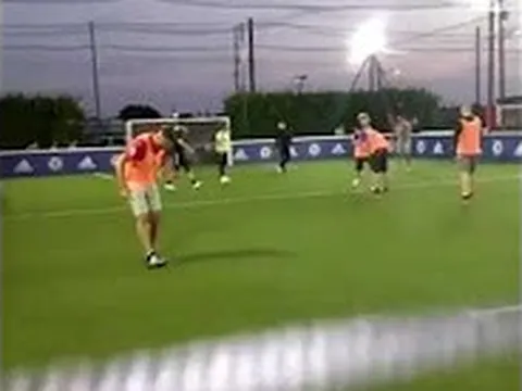 Đoạn video 'thả thính' của Lukaku với Chelsea