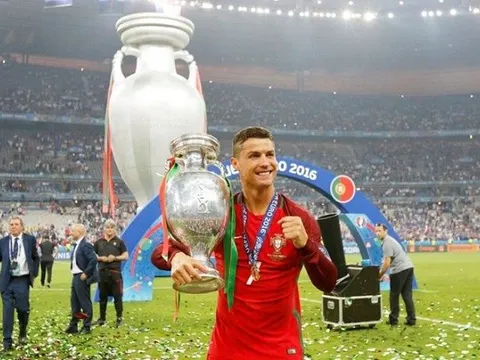 Đối thoại Ronaldo: Người chiến thắng có tất cả (Phần 1)