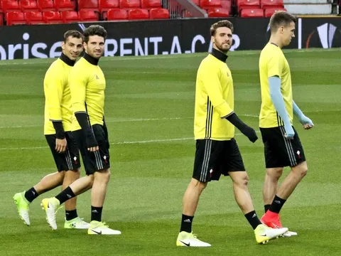 Đối thủ choáng ngợp trước sự hoành tráng của Old Trafford