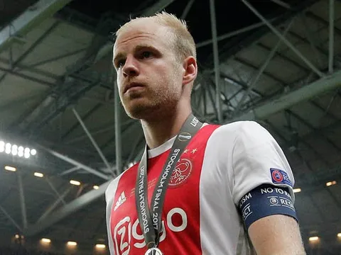 Đội trưởng Ajax cay cú: MU thắng nhờ may mắn!