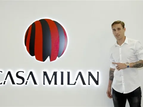 Đội trưởng của Lazio âm thầm đến Milan kiểm tra y tế