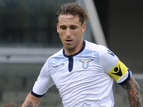 Đội trưởng Lazio bỏ tập, sắp chuyển đến Milan