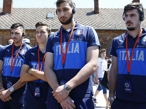 Donnarumma 'lạnh như tiền' đi bảo tàng chiến tranh