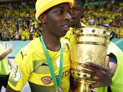 ĐỐI THOẠI cùng CEO Dortmund: Barca thật bẩn thỉu!