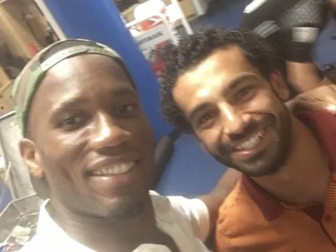 "Drogba năn nỉ tôi phá kỉ lục của anh ấy"
