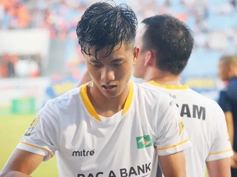 Tỏa sáng ở V-League, Phan Văn Đức muốn giành suất dự AFF Cup 2018