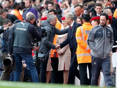 Dư âm Arsenal 2-0 M.U: Ủy mị, thiếu dư vị; Đâu rồi cuộc chiến "Keane & Vieira"?