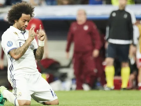 Dư âm Real 4-2 Bayern: Sướng Ronaldo, đừng quên Marcelo!