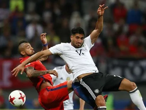 Đức và Liverpool đứng ngồi không yên vì Emre Can