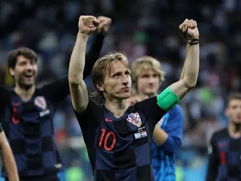 Đừng trách Messi tệ, hãy khen Croatia quá hay!