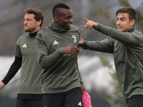 Dylaba trổ tài chỉ đạo trên sân tập của Juventus