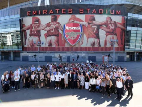 Emery choáng ngợp trong ngày ra mắt toàn bộ nhân viên tại Arsenal