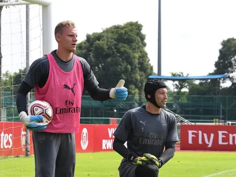 Emery CHỐT quyết định quan trọng giữa Leno và Cech, công bố 5 thủ lĩnh