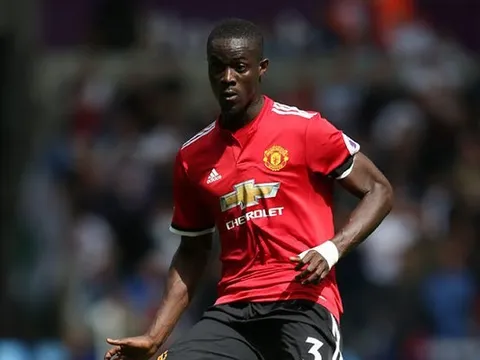 Tại sao Man Utd phải chơi với sơ đồ 3 hậu vệ trước Real?