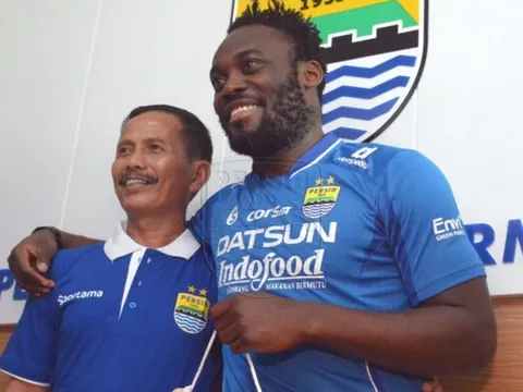 Michael Essien đang đá 'chui' ở Indonesia