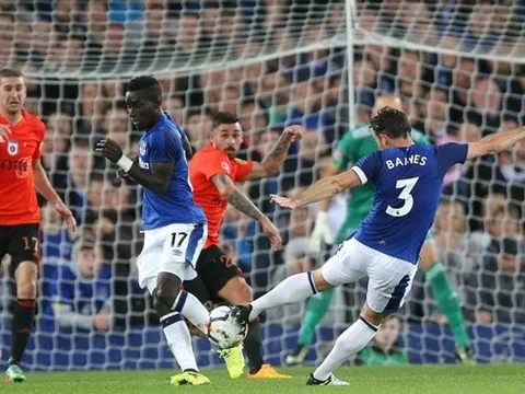 Everton 1-0 Ruzomberok: Ngày của những lão tướng