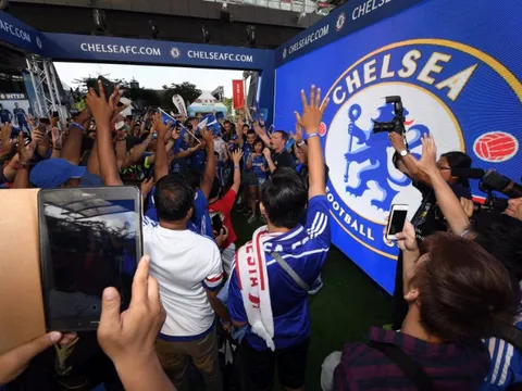 Fan Chelsea và Bayern "hâm nóng" đại chiến tại Singapore