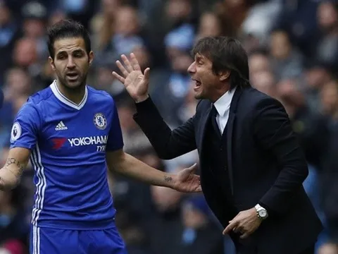 Fabregas công khai chỉ trích Conte 'cướp đi sự sáng tạo'
