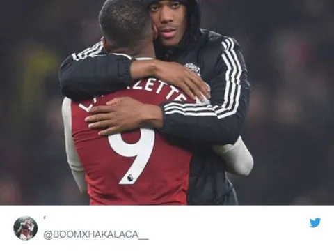 Fan Arsenal thi nhau mời gọi Martial đến Emirates
