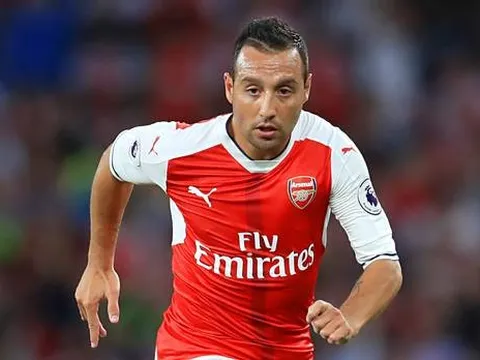 Fan khóc ròng khi chia tay 'Messi béo' của Arsenal